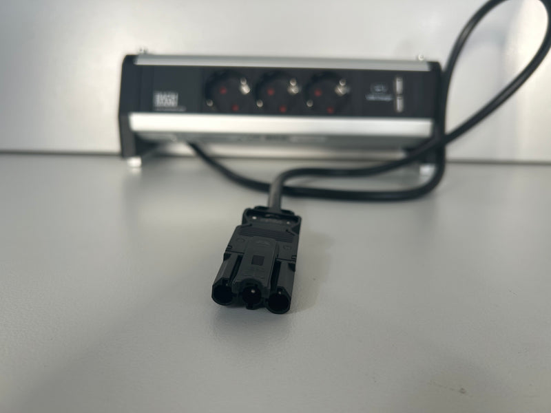 Bachmann DESK 902.1968 Steckdosenleiste mit/ohne Haltewinkel