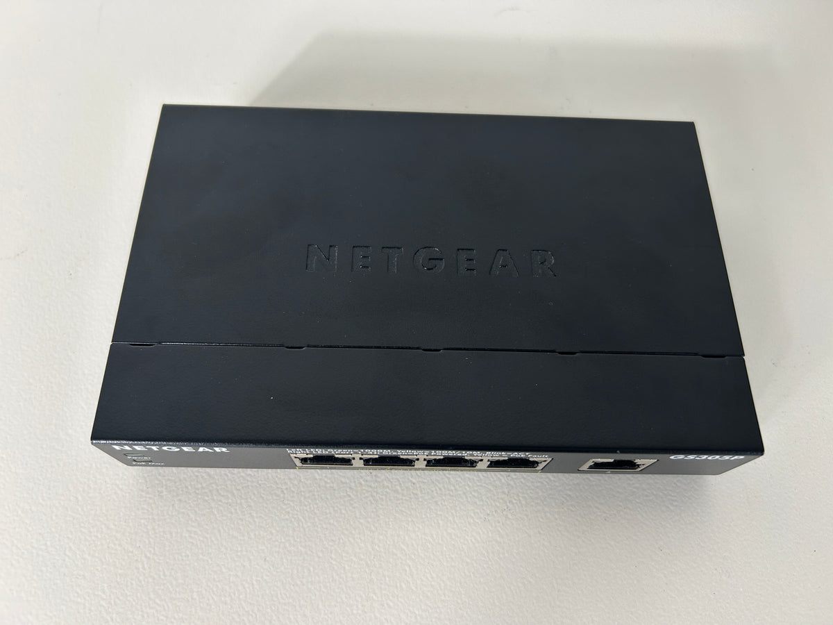 Netgear GS305P