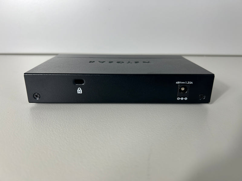 Netgear GS305P