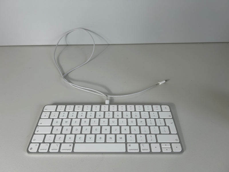 Apple Tastatur A2450