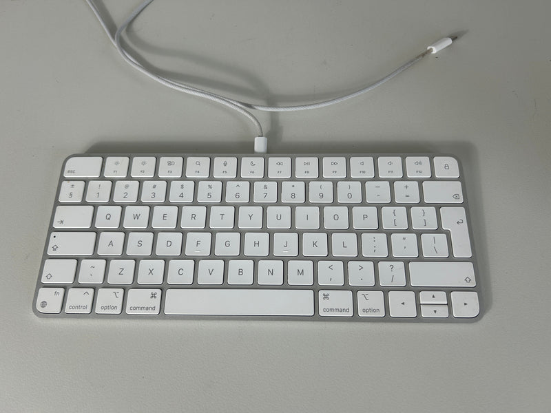 Apple Tastatur A2450