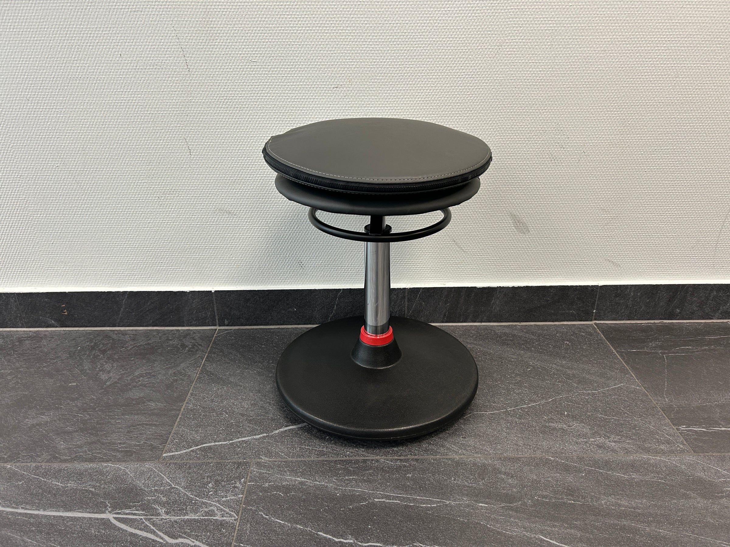 BMB UPRIGHT Varese Sattelhocker Stehhilfe schwarz NEU OVP