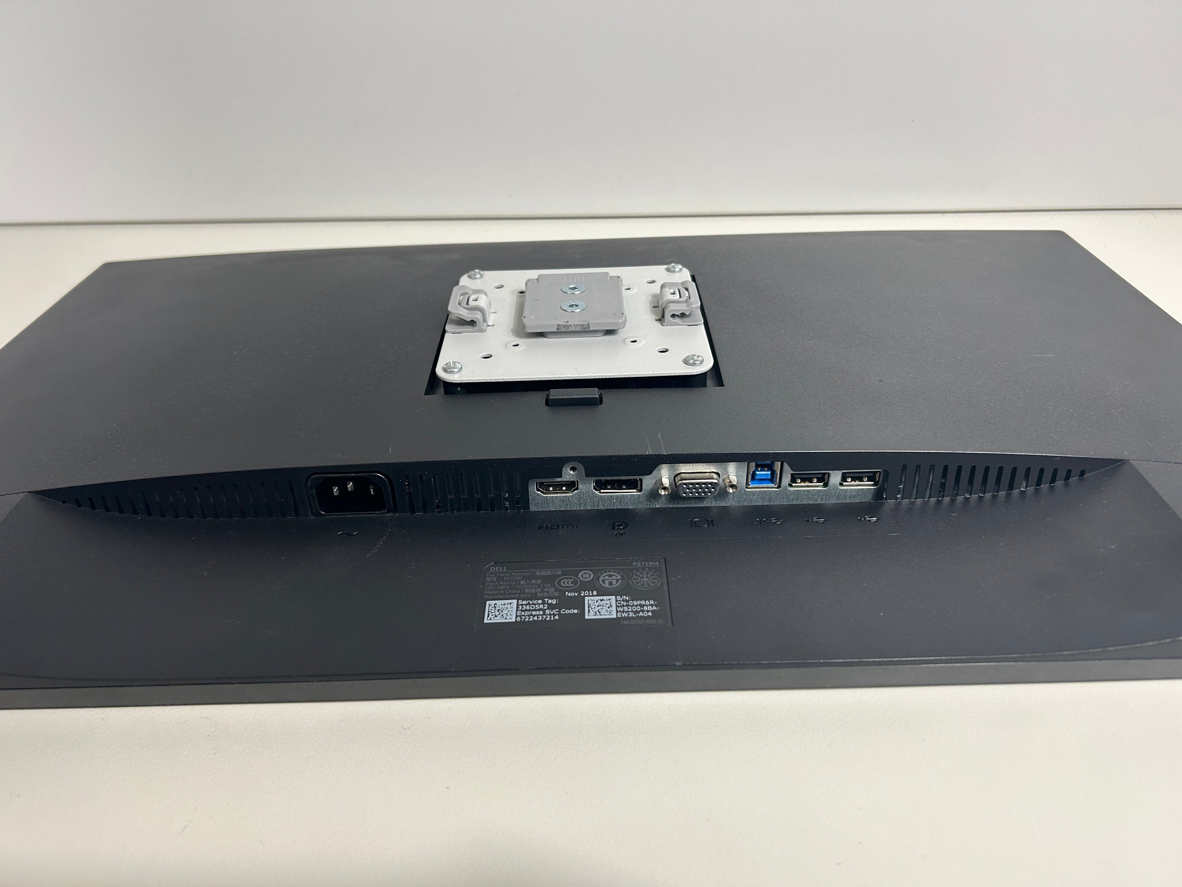 Dell Monitor P2719H 27" Bildschirm OHNE STANDFUß