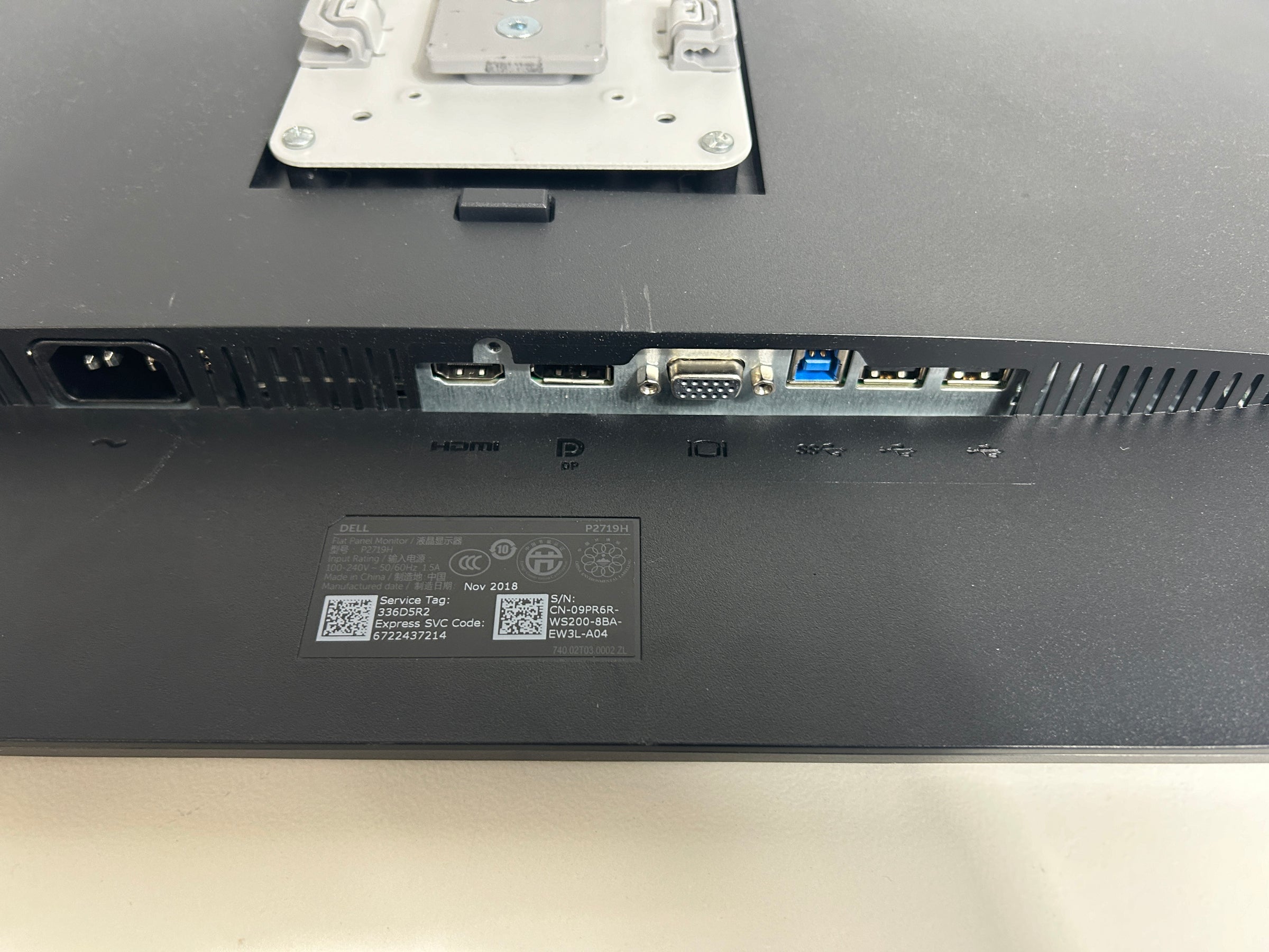 Dell Monitor P2719H 27" Bildschirm OHNE STANDFUß