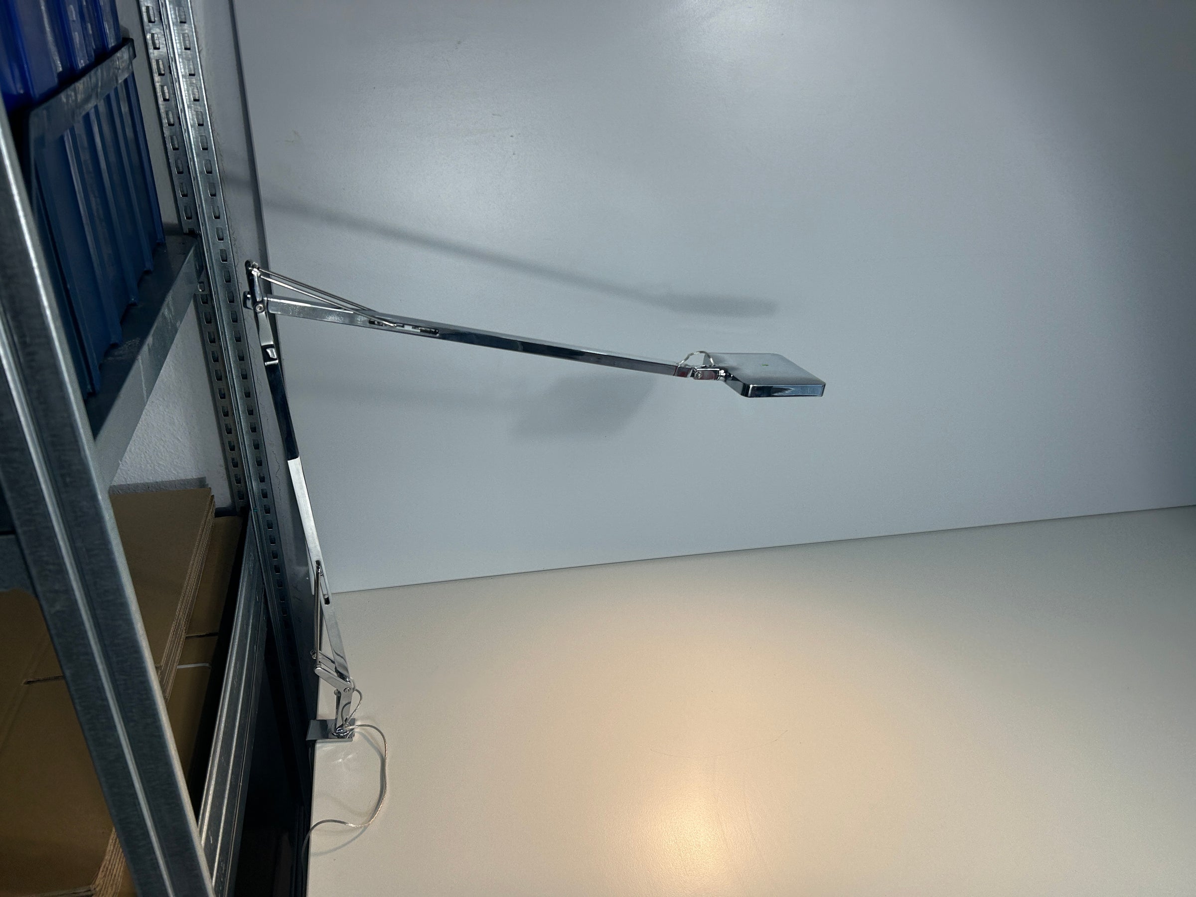 Flos Kelvin LED Lampe mit Klemme Büroleuchte Schreibtischleuchte
