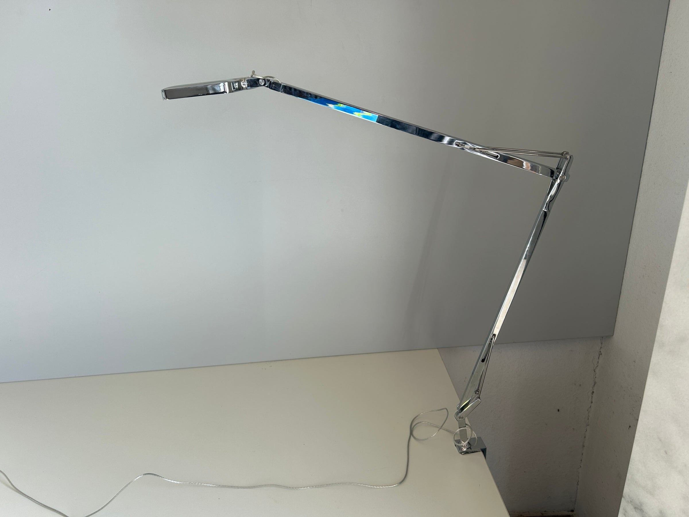 Flos Kelvin LED Lampe mit Klemme Büroleuchte Schreibtischleuchte